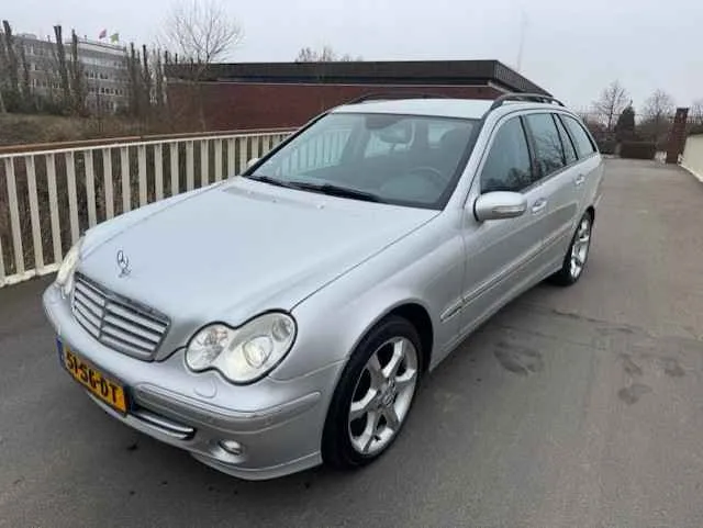 Mercedes-Benz C-Klasse (2006) — foto 1