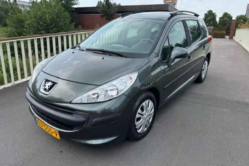 Peugeot 207 (2008)