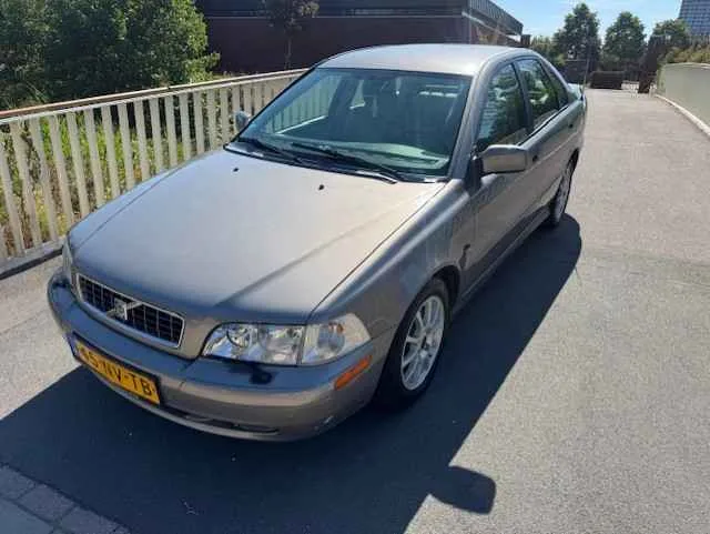 Volvo S40 (2004) — foto 1