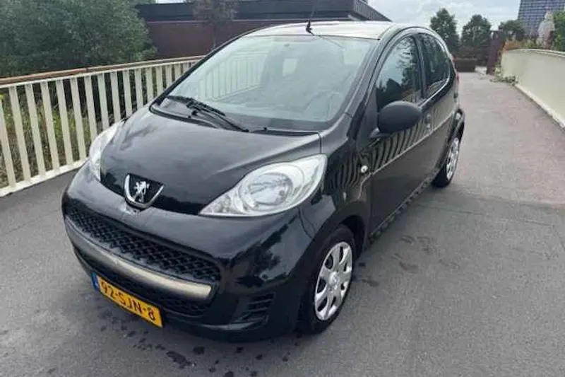 Peugeot 107 (2011)