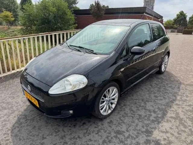 Fiat Grande Punto (2007) — foto 1