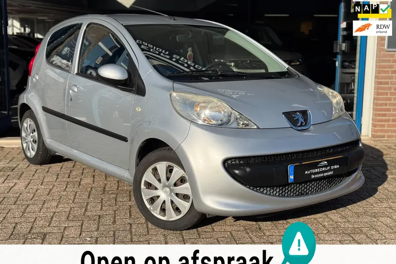 Peugeot 107 (2008)