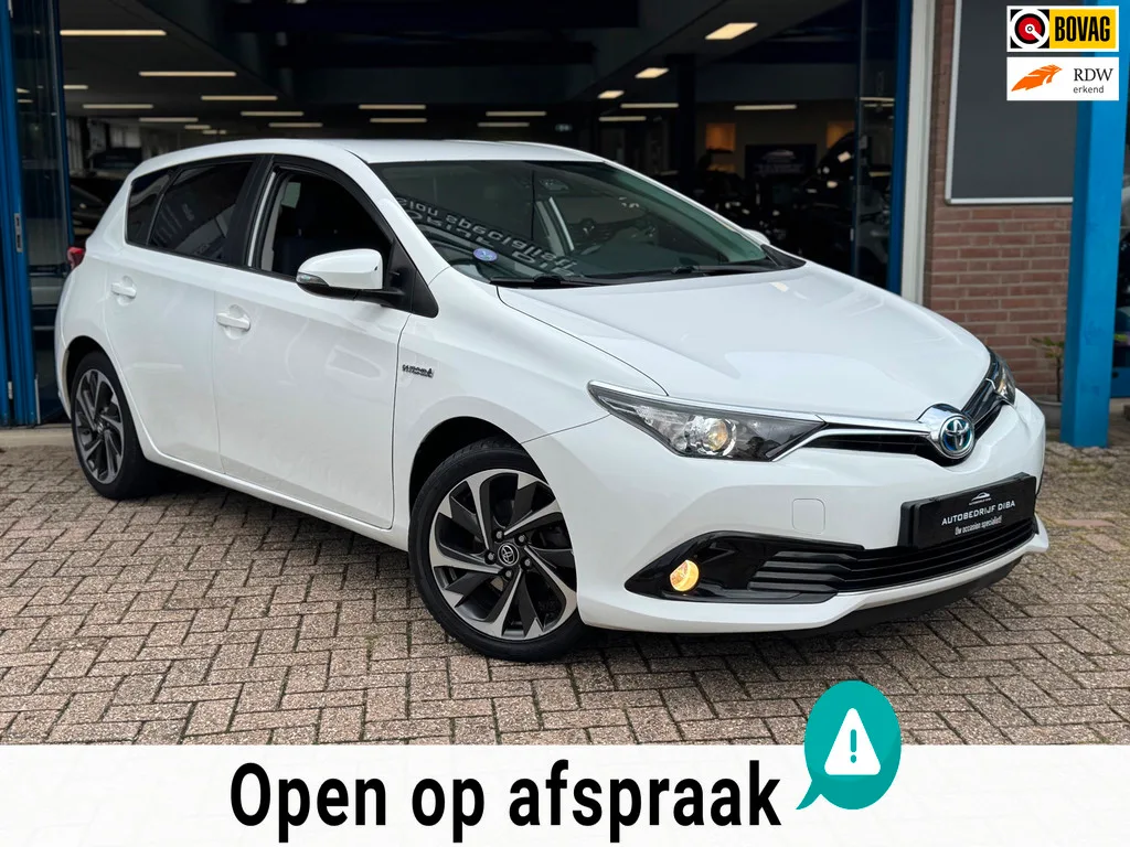 Toyota Auris (2018) — foto 1