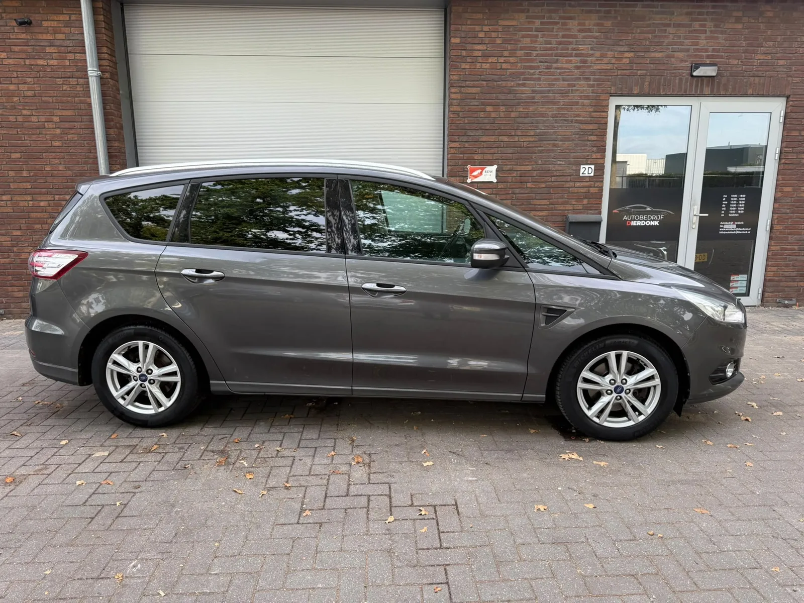 Ford S-Max (2016) — foto 1