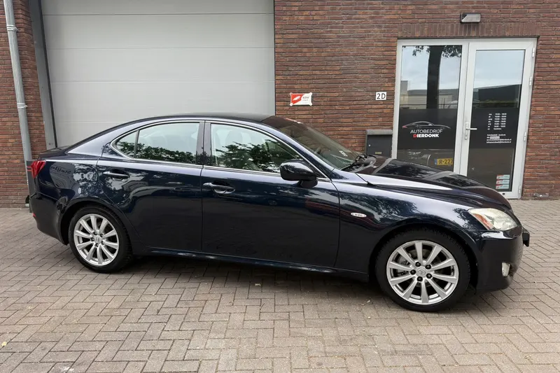 Lexus IS (2006)