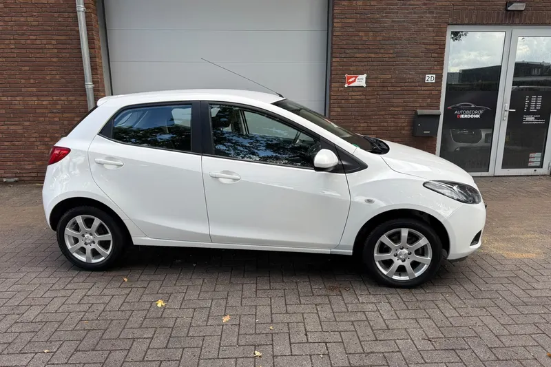 Mazda 2 (2009)