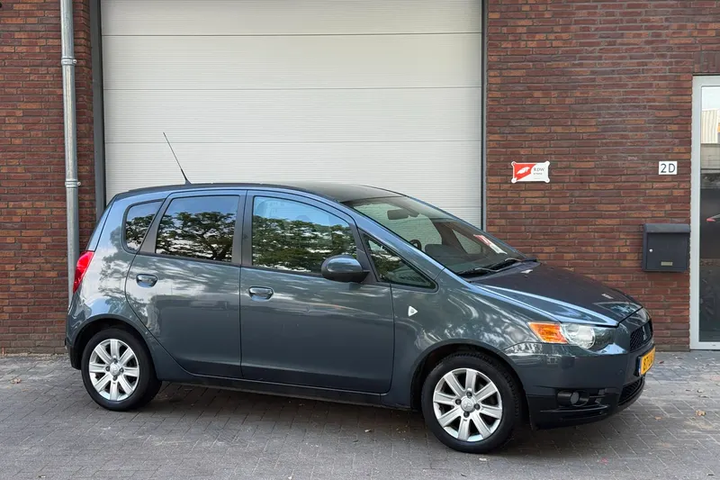 Mitsubishi Colt (2010)
