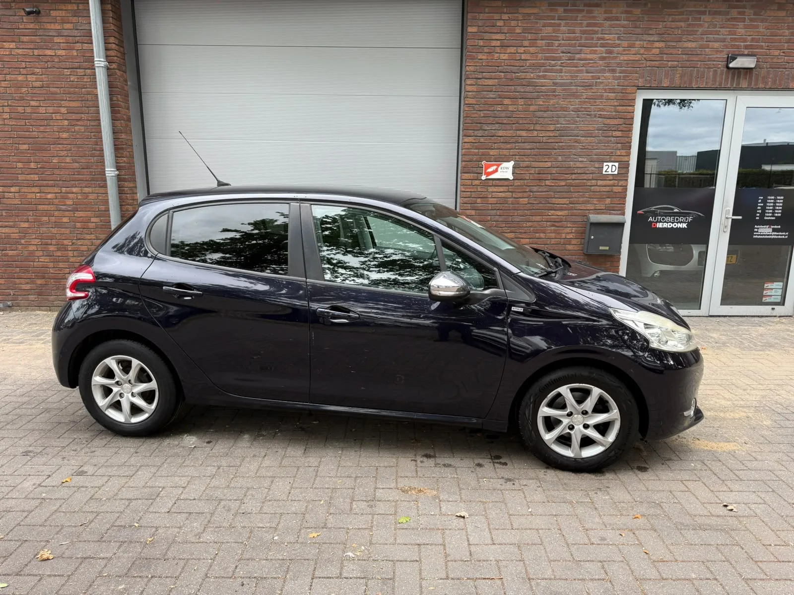 Peugeot 208 (2014) — foto 1