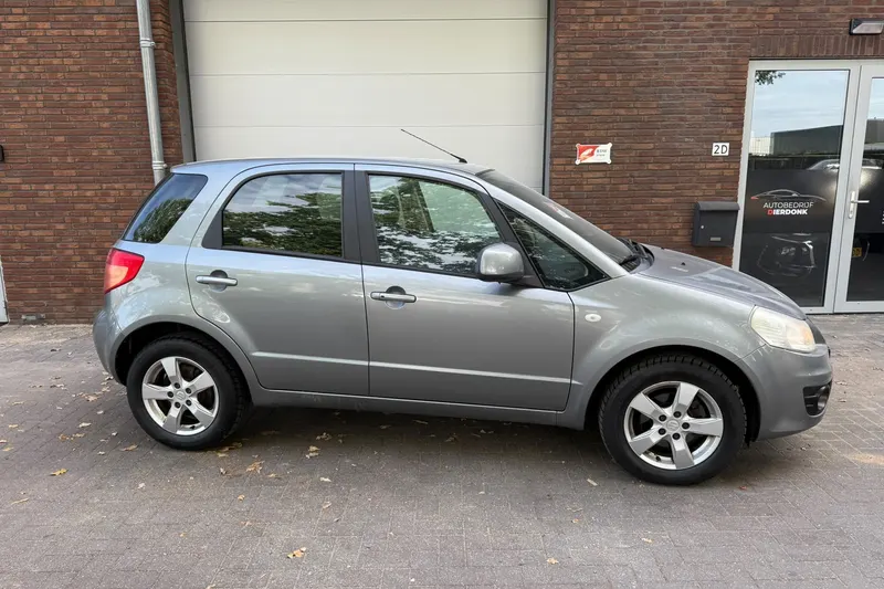 Suzuki SX4 (2011)