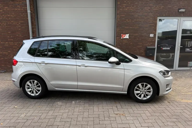 Volkswagen Golf Sportsvan (2015)