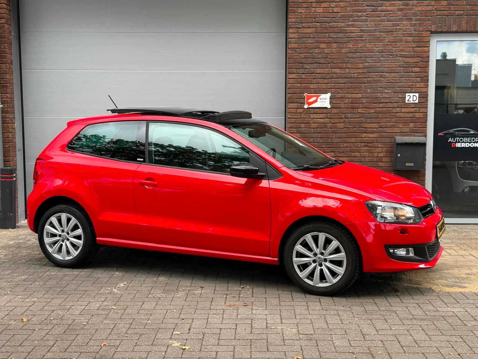 Volkswagen Polo (2011) — foto 1