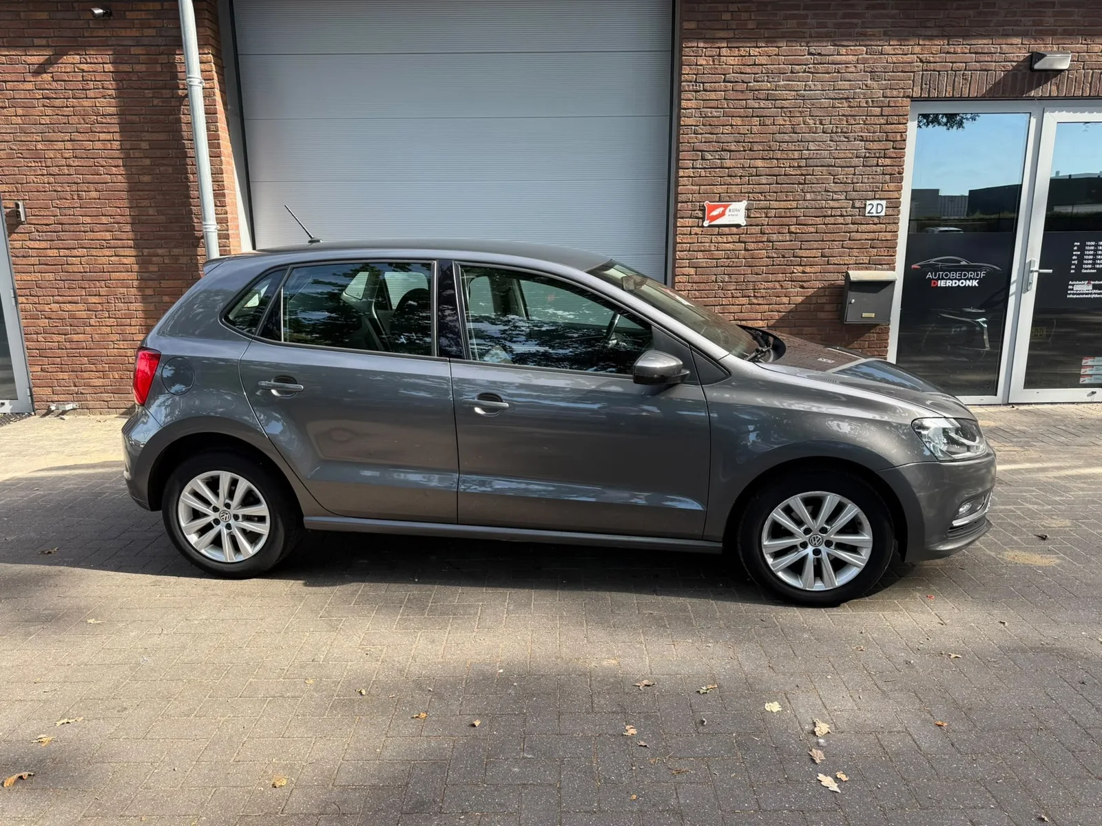 Volkswagen Polo (2016) — foto 1