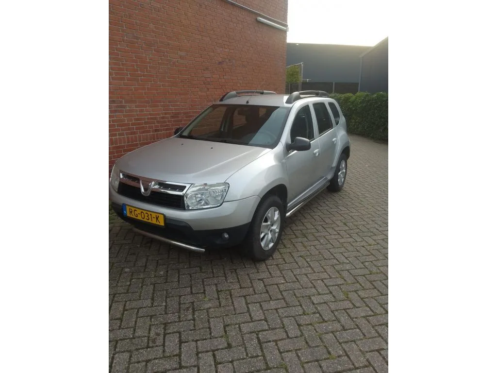 Dacia Duster (2012) — foto 1