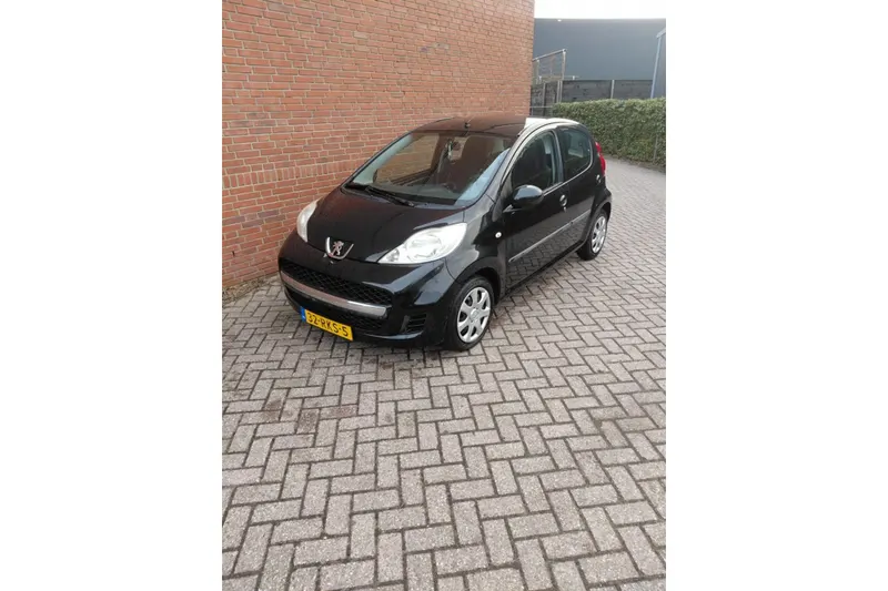 Peugeot 107 (2011)