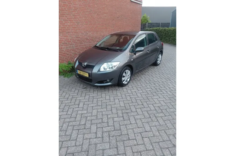Toyota Auris (2008)