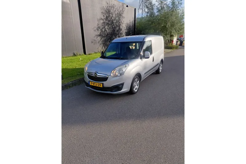 Opel Combo (2012)
