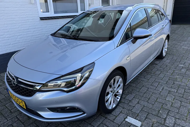 Opel Astra (2016)