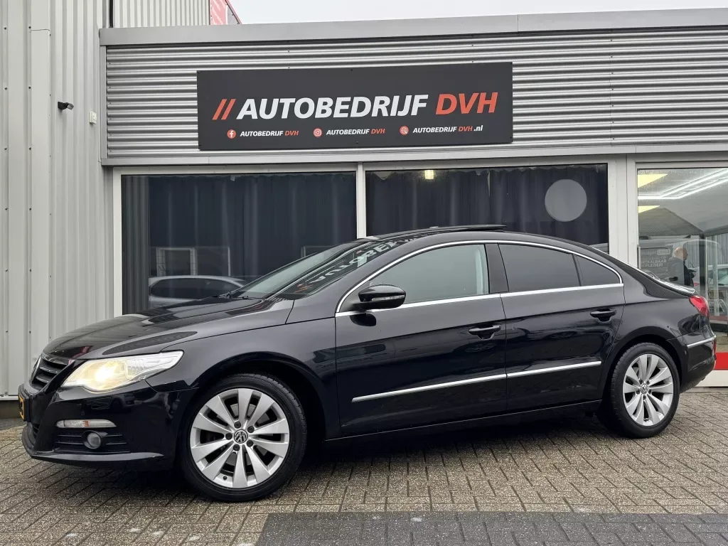 Volkswagen Passat (2010) — foto 1