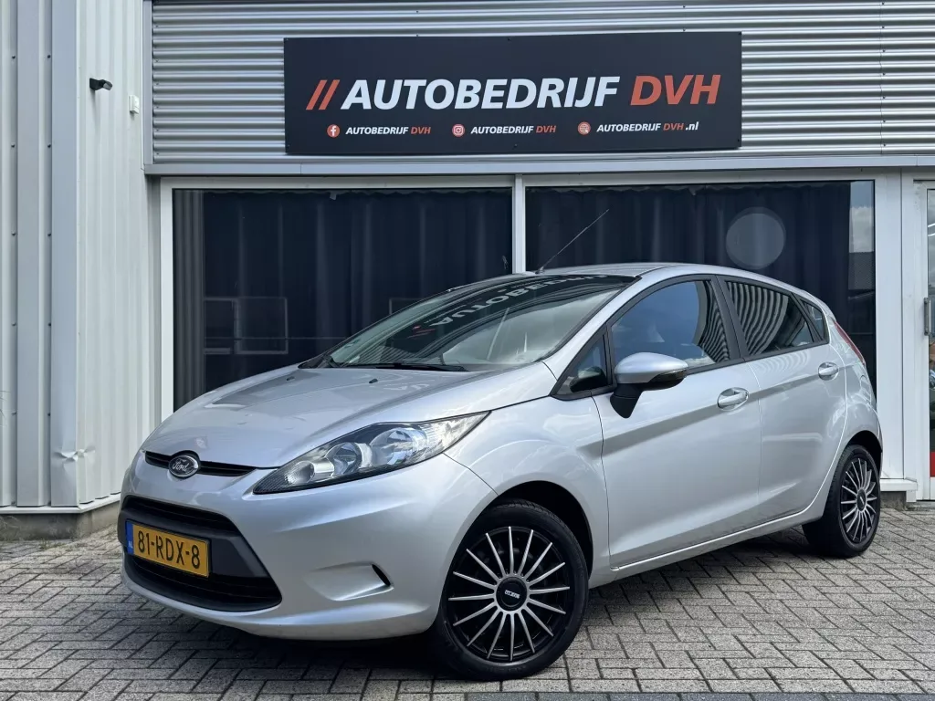 Ford Fiesta (2011) — foto 1