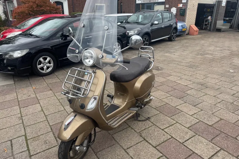 Piaggio LX (2012)