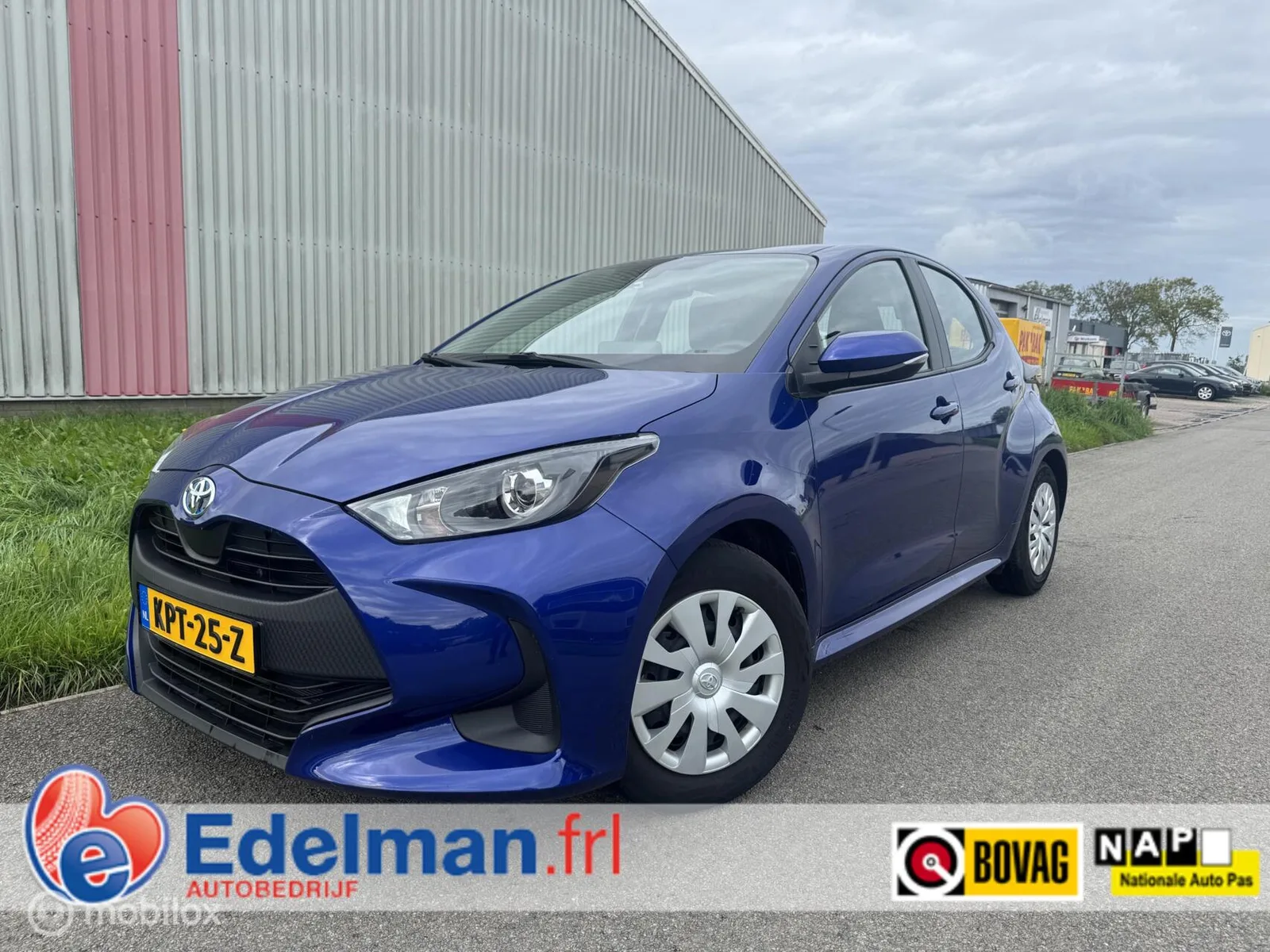 Toyota Yaris (2022) — foto 1