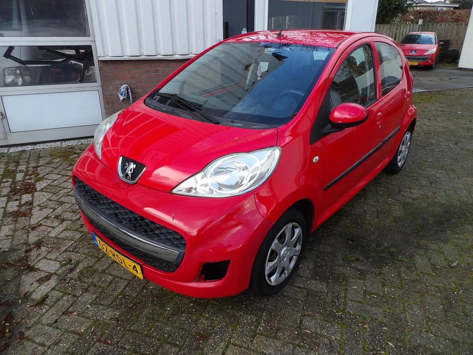 Peugeot 107 (2011) — foto 1