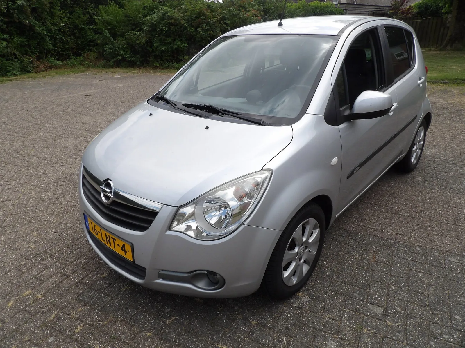 Opel Agila (2010) — foto 1