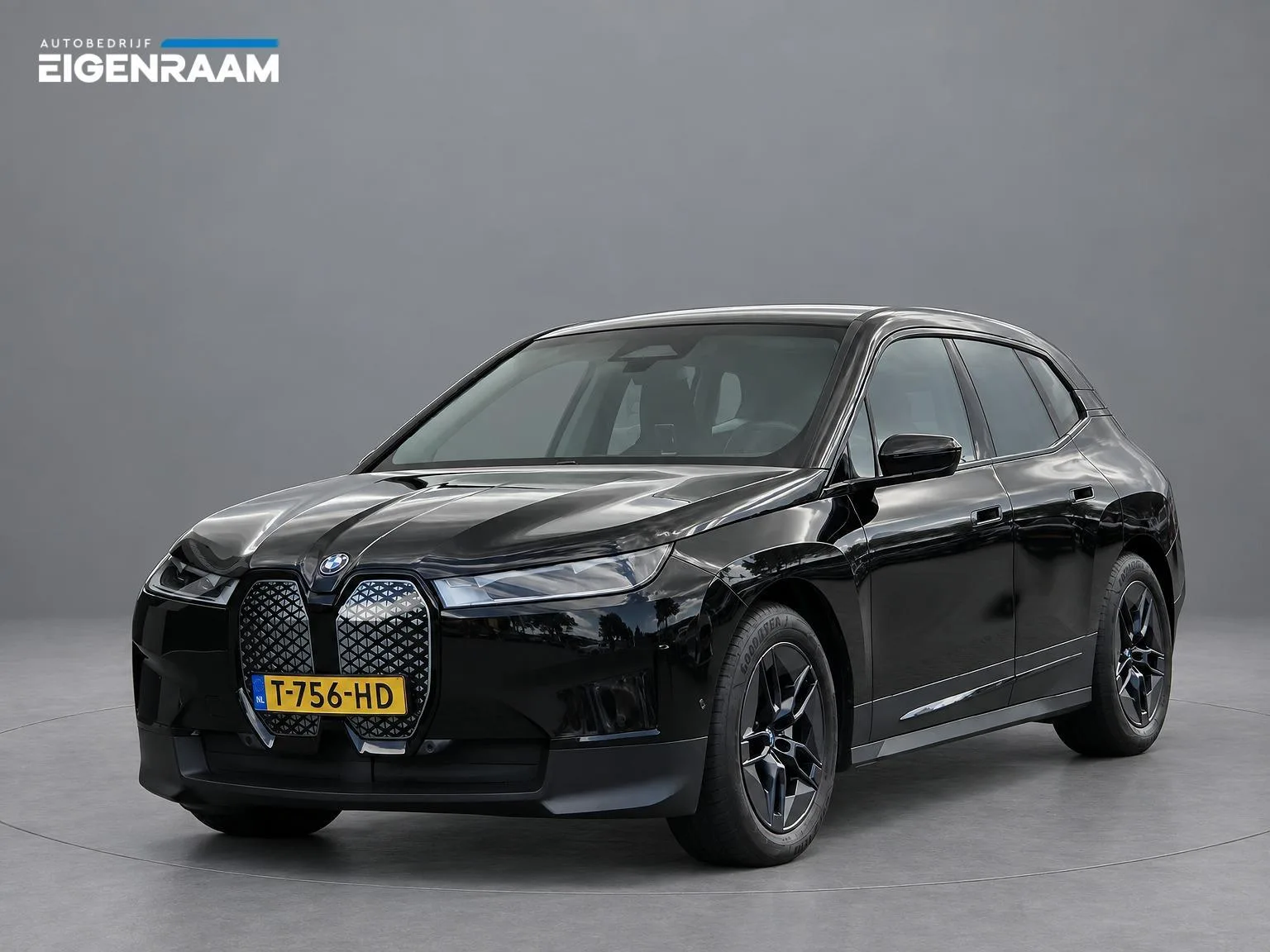 BMW iX (2023) — foto 1