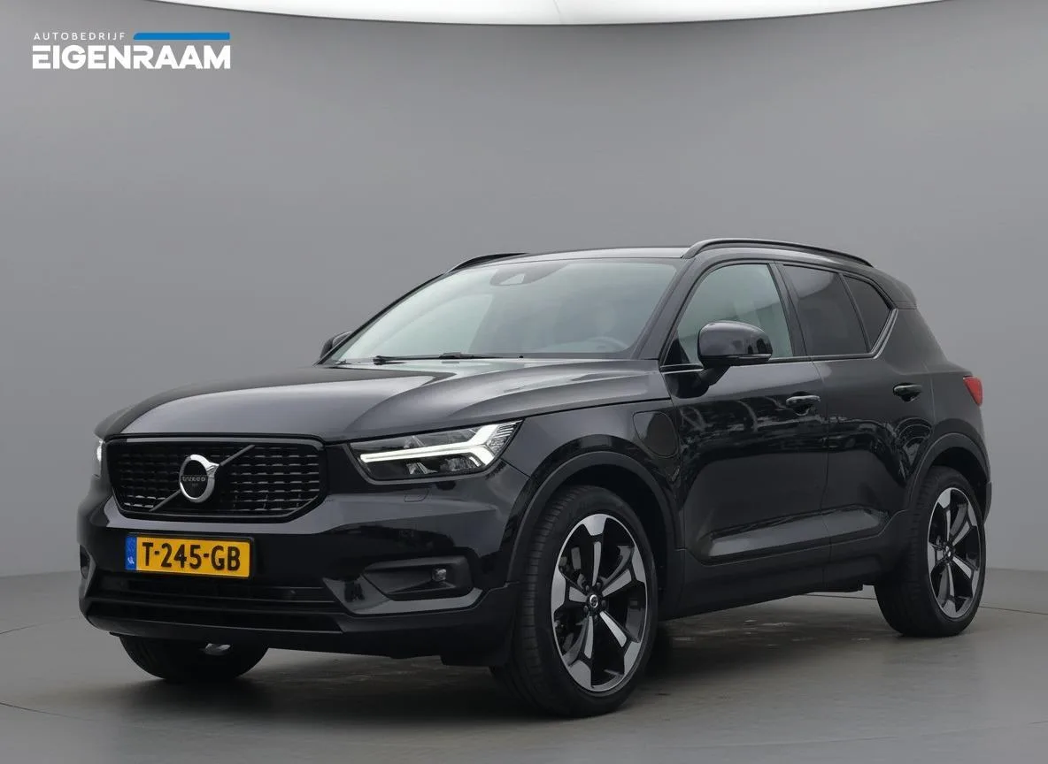 Volvo XC40 (2021) — foto 1