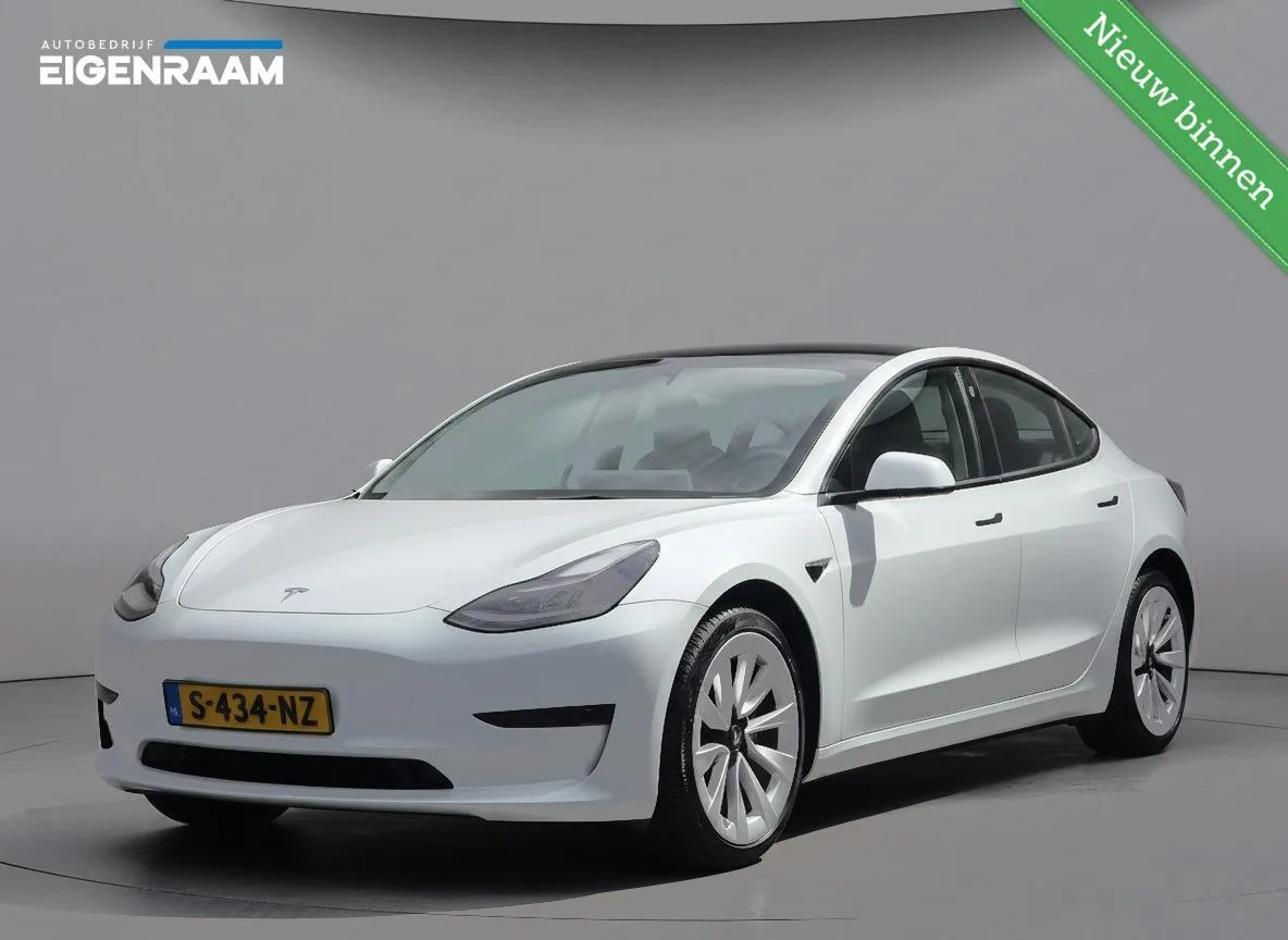 Tesla Model 3 (2023) — foto 1