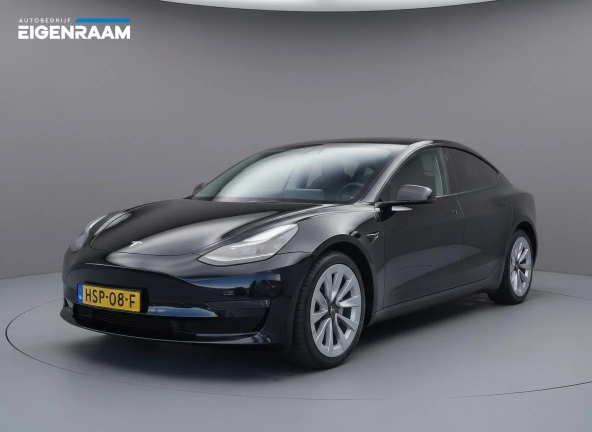 Tesla Model 3 (2022) — foto 1