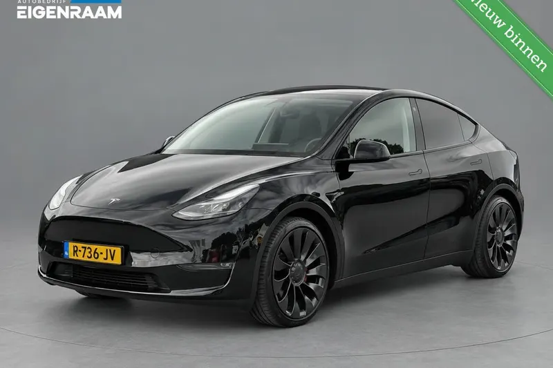 Tesla Model Y (2022)
