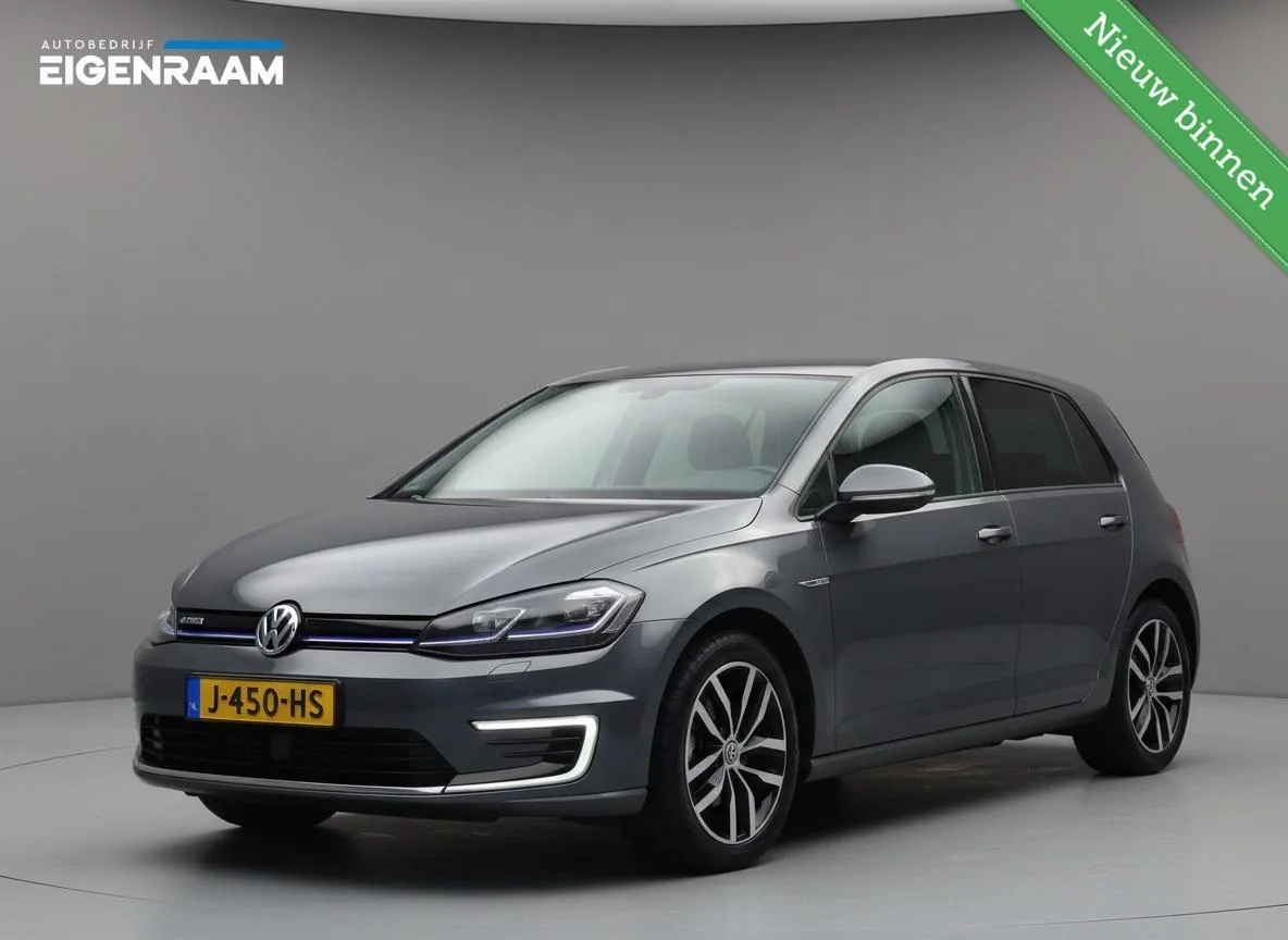 Volkswagen e-Golf (2019) — foto 1