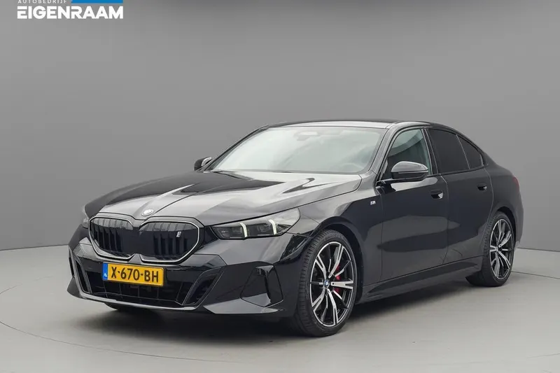 BMW i5 (2023)