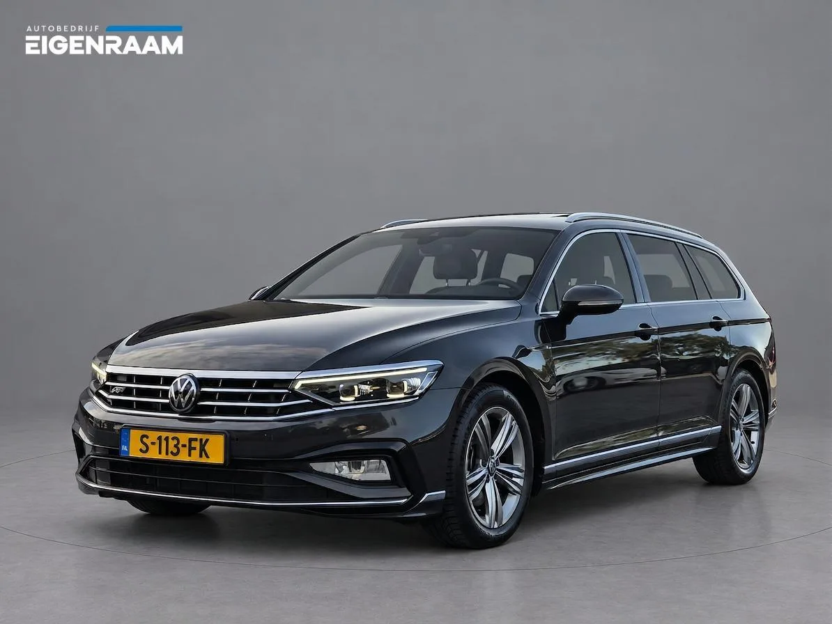 Volkswagen Passat (2023) — foto 1