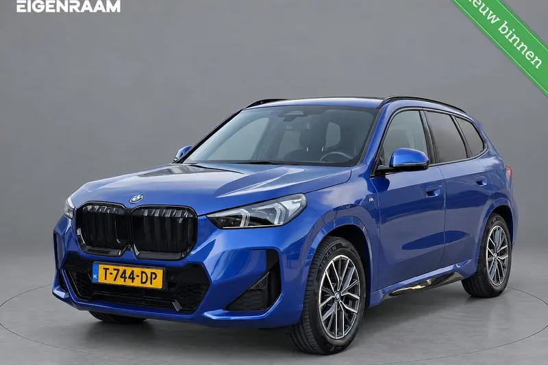 BMW iX1 (2023)