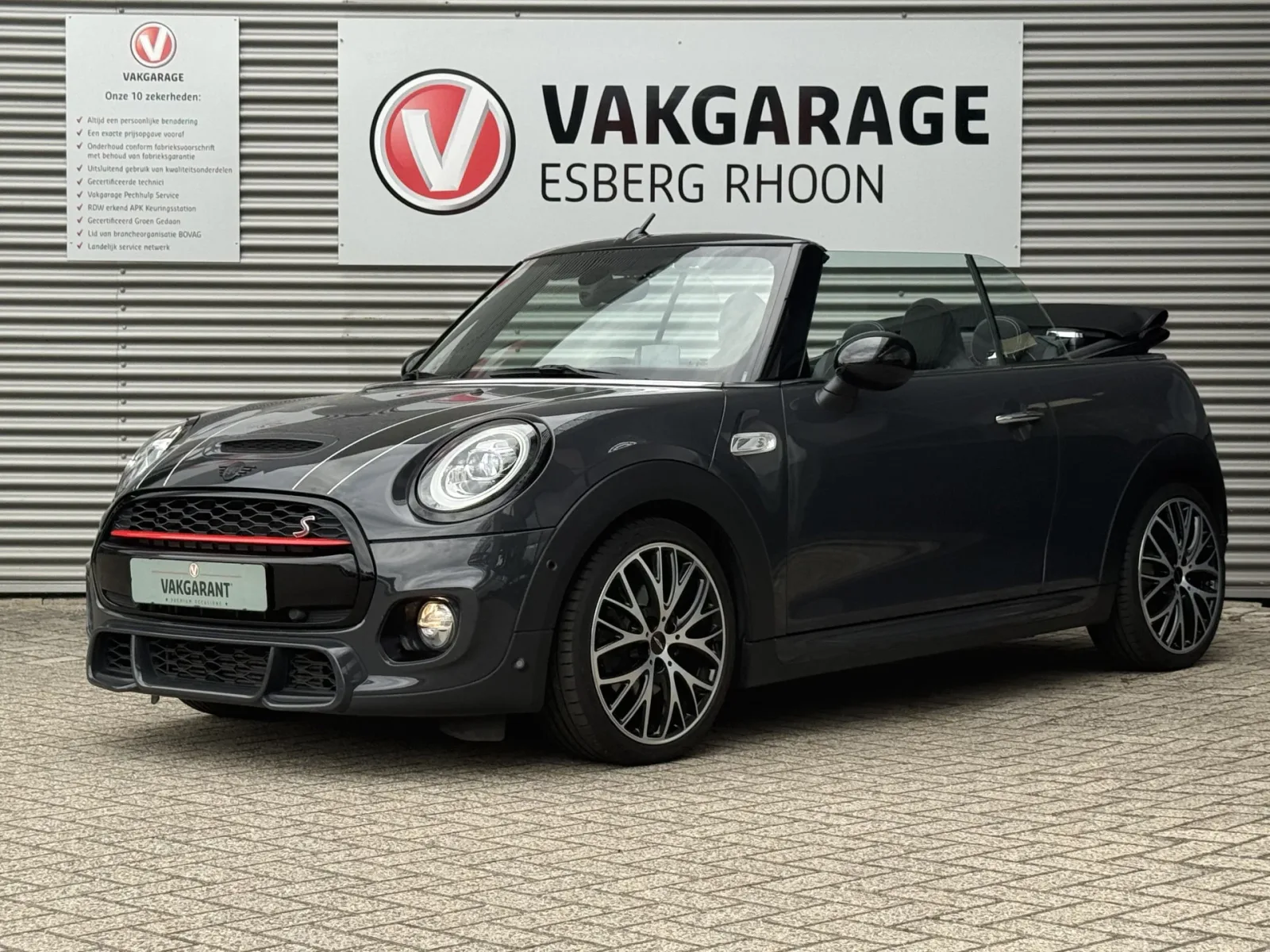 MINI Cabrio (2020) — foto 1