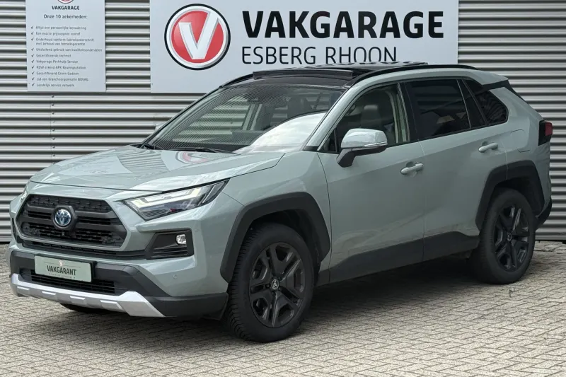 Toyota RAV4 (2023)