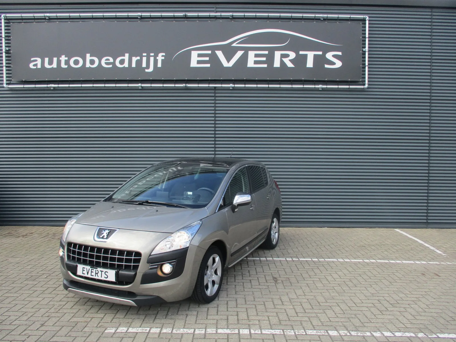 Peugeot 3008 (2012) — foto 1