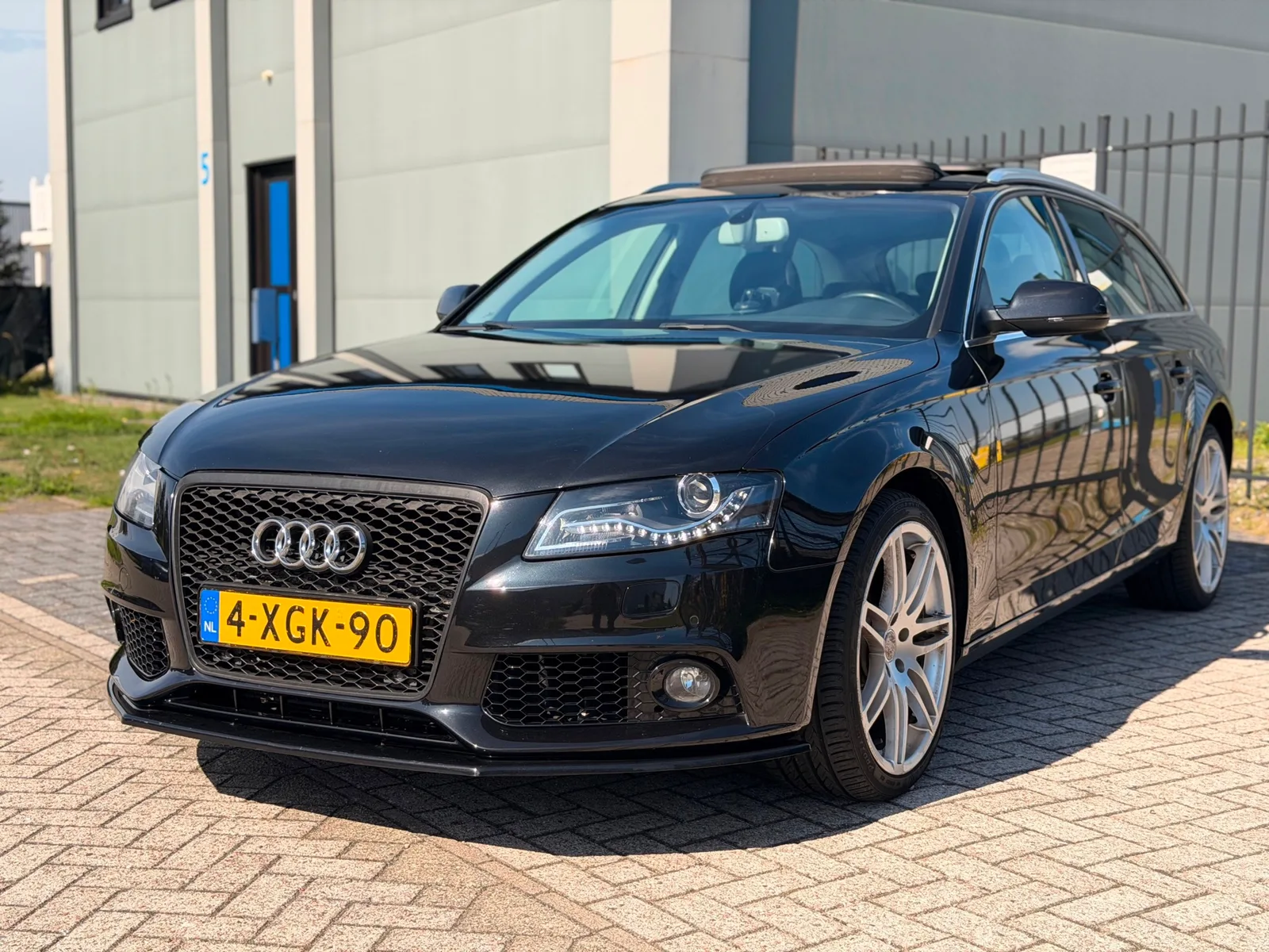 Audi A4 (2009) — foto 1