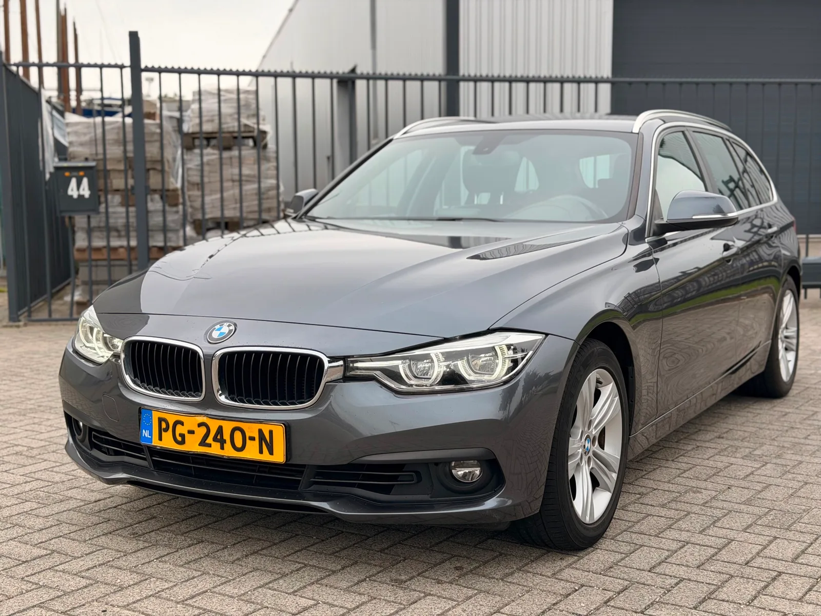 BMW 3-Serie (2017) — foto 1