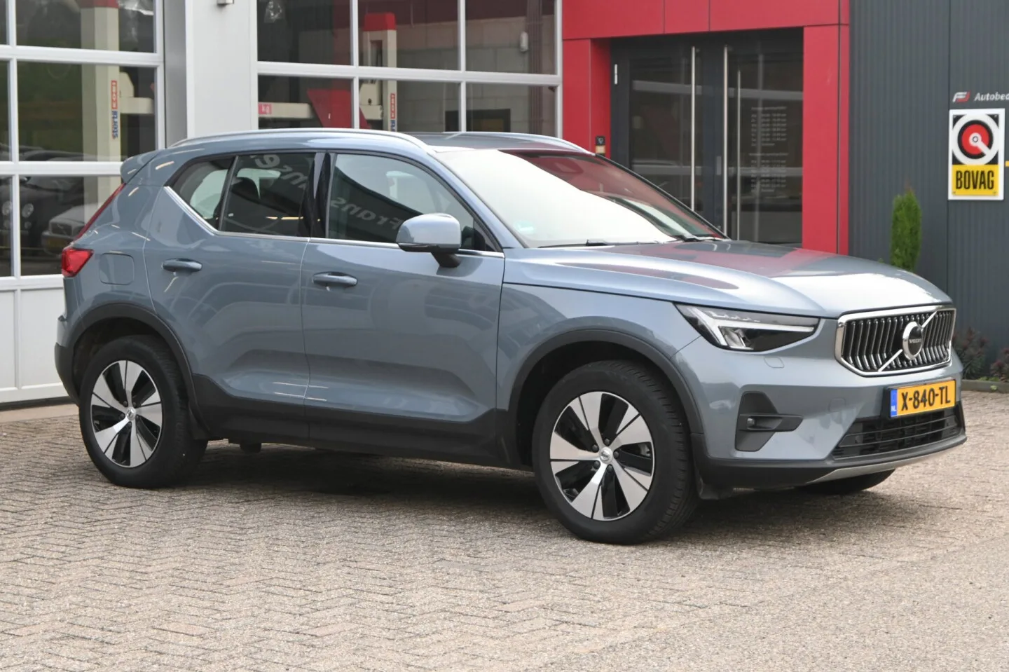 Volvo XC40 (2023) — foto 1