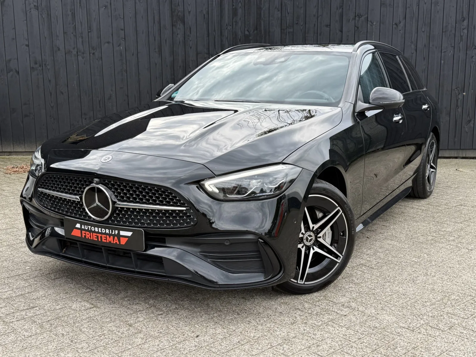 Mercedes-Benz C-Klasse (2023) — foto 1
