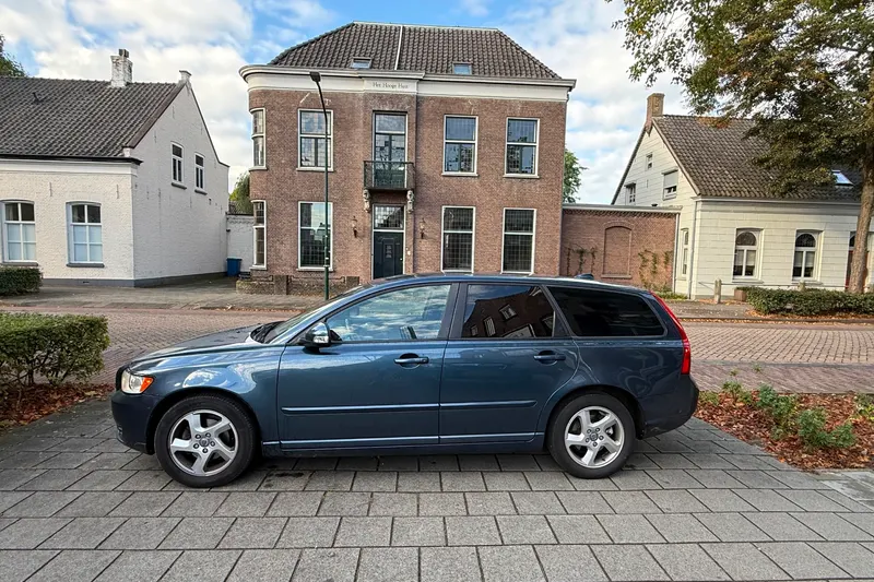 Volvo V50 (2010)