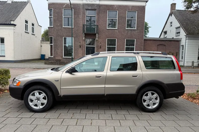 Volvo XC70 (2005)