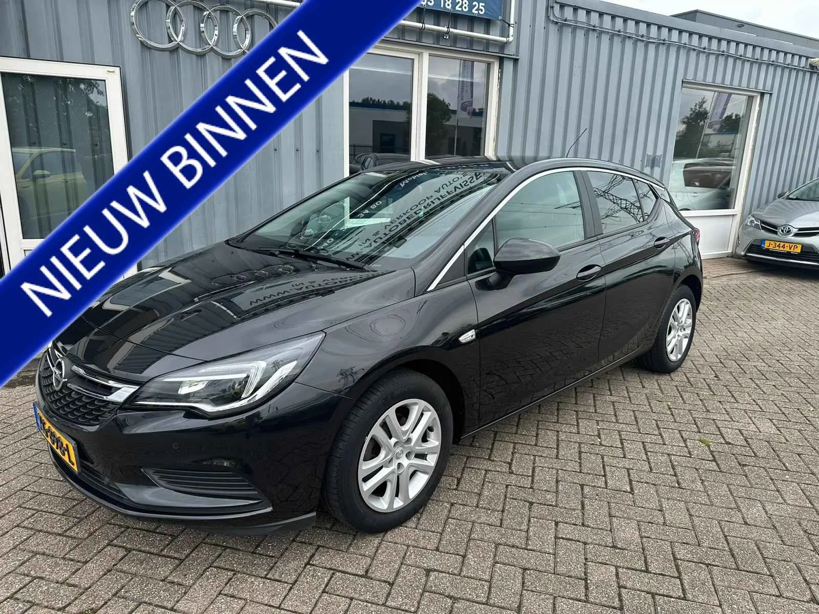 Opel Astra (2016) — foto 1
