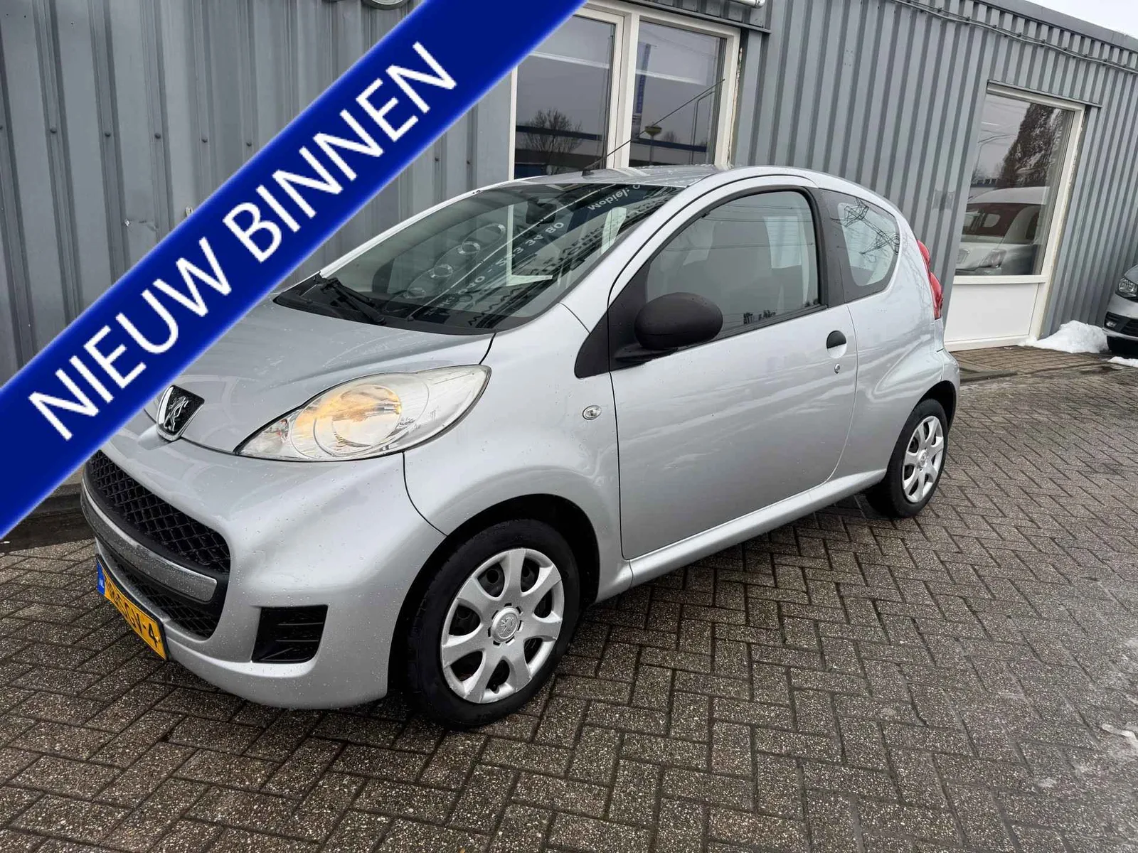 Peugeot 107 (2011) — foto 1