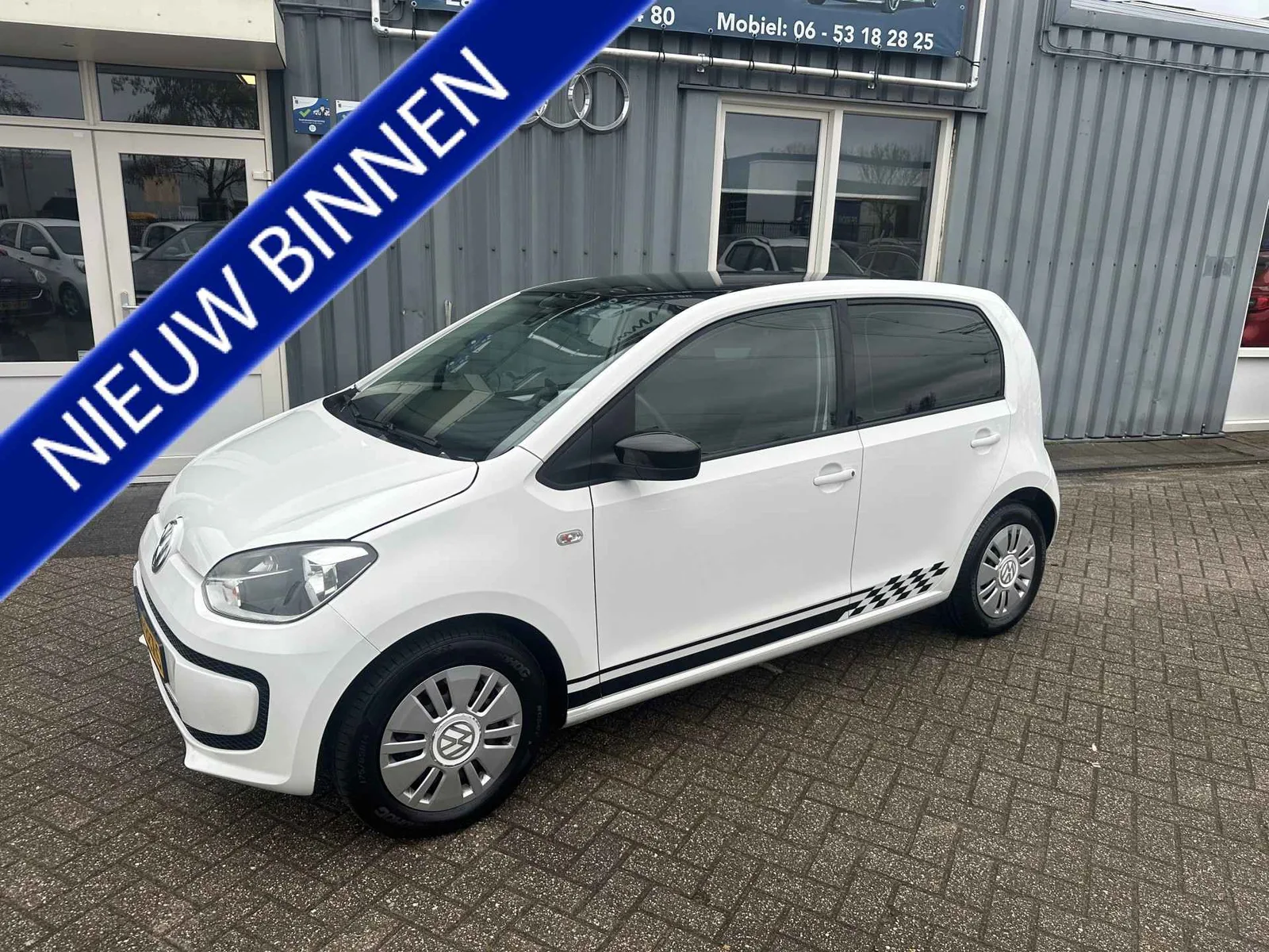 Volkswagen Up! (2015) — foto 1