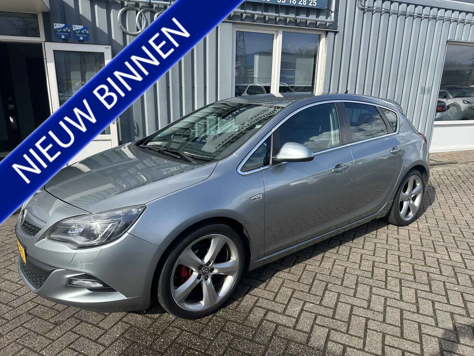 Opel Astra (2012) — foto 1
