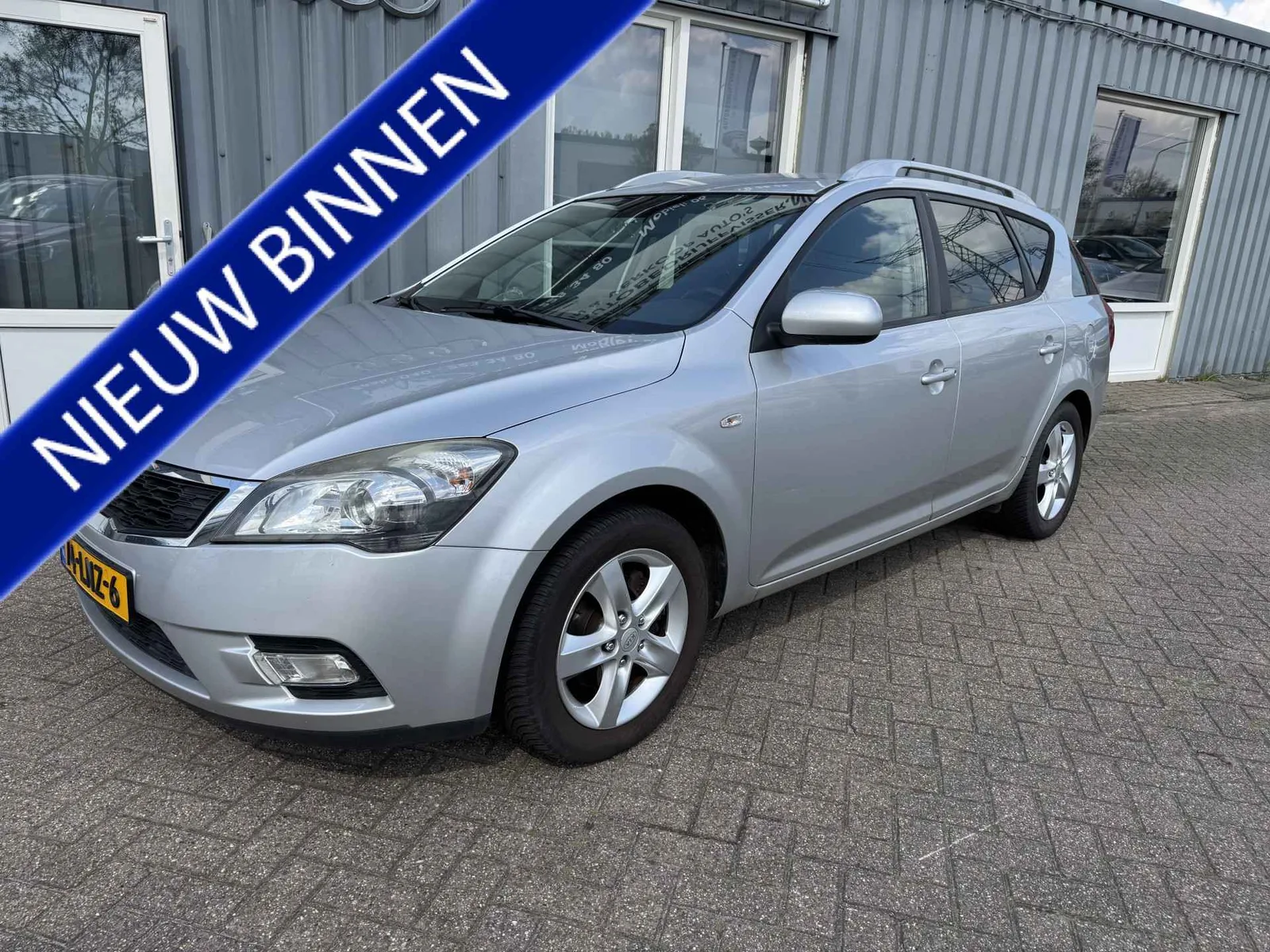 Kia Ceed (2010) — foto 1